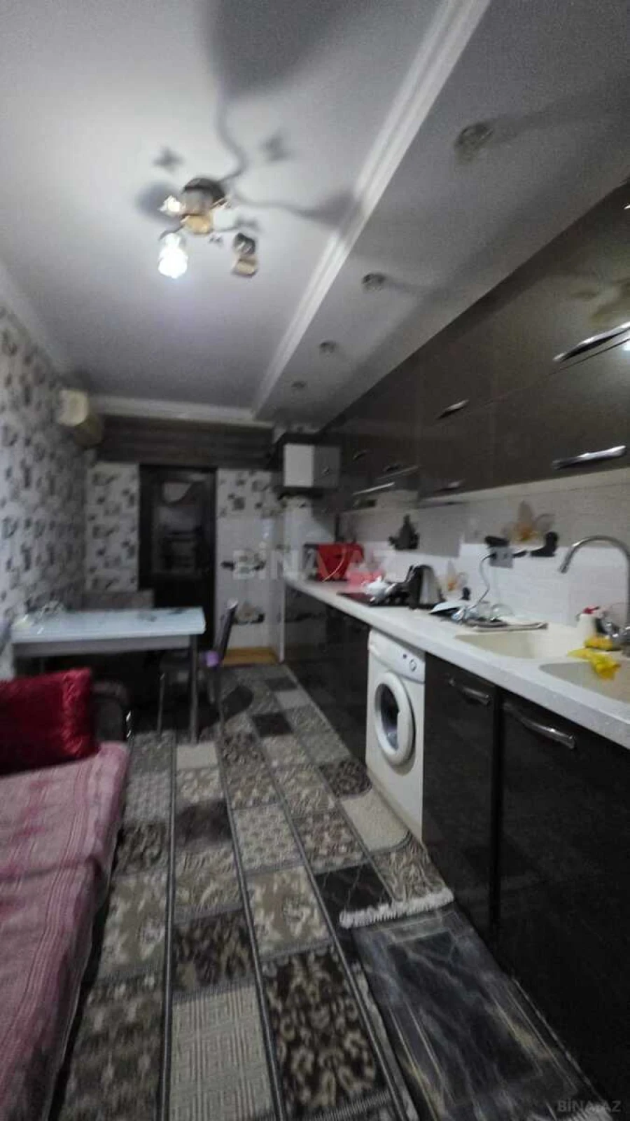 Satılır 4 otaqlı mənzil 138 m²