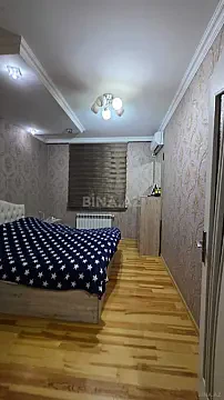 Satılır 4 otaqlı mənzil 138 m²