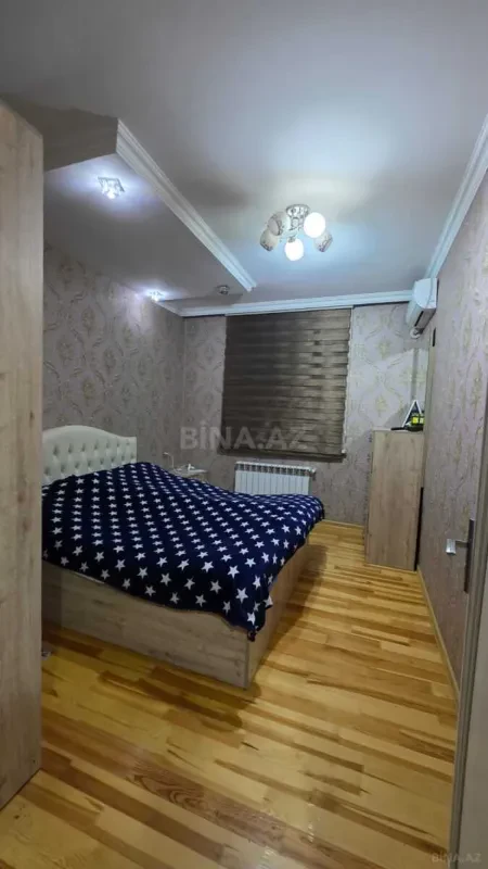 Satılır 4 otaqlı mənzil 138 m²