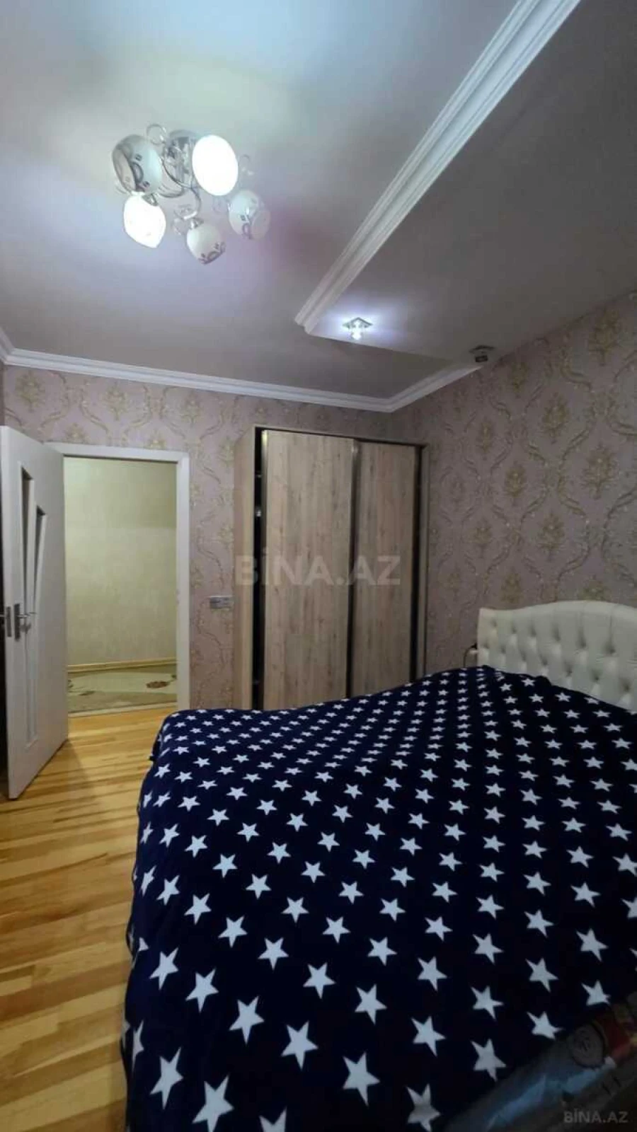 Satılır 4 otaqlı mənzil 138 m²