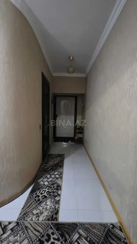 Satılır 4 otaqlı mənzil 138 m²