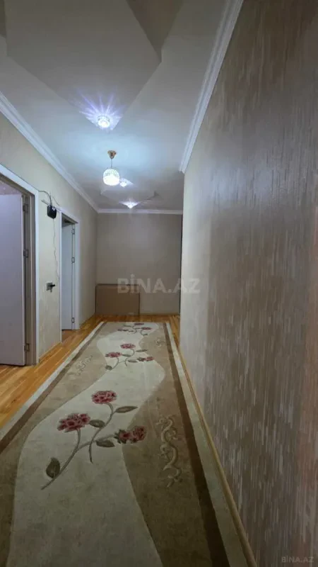 Satılır 4 otaqlı mənzil 138 m²