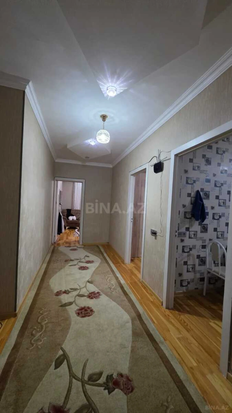 Satılır 4 otaqlı mənzil 138 m²