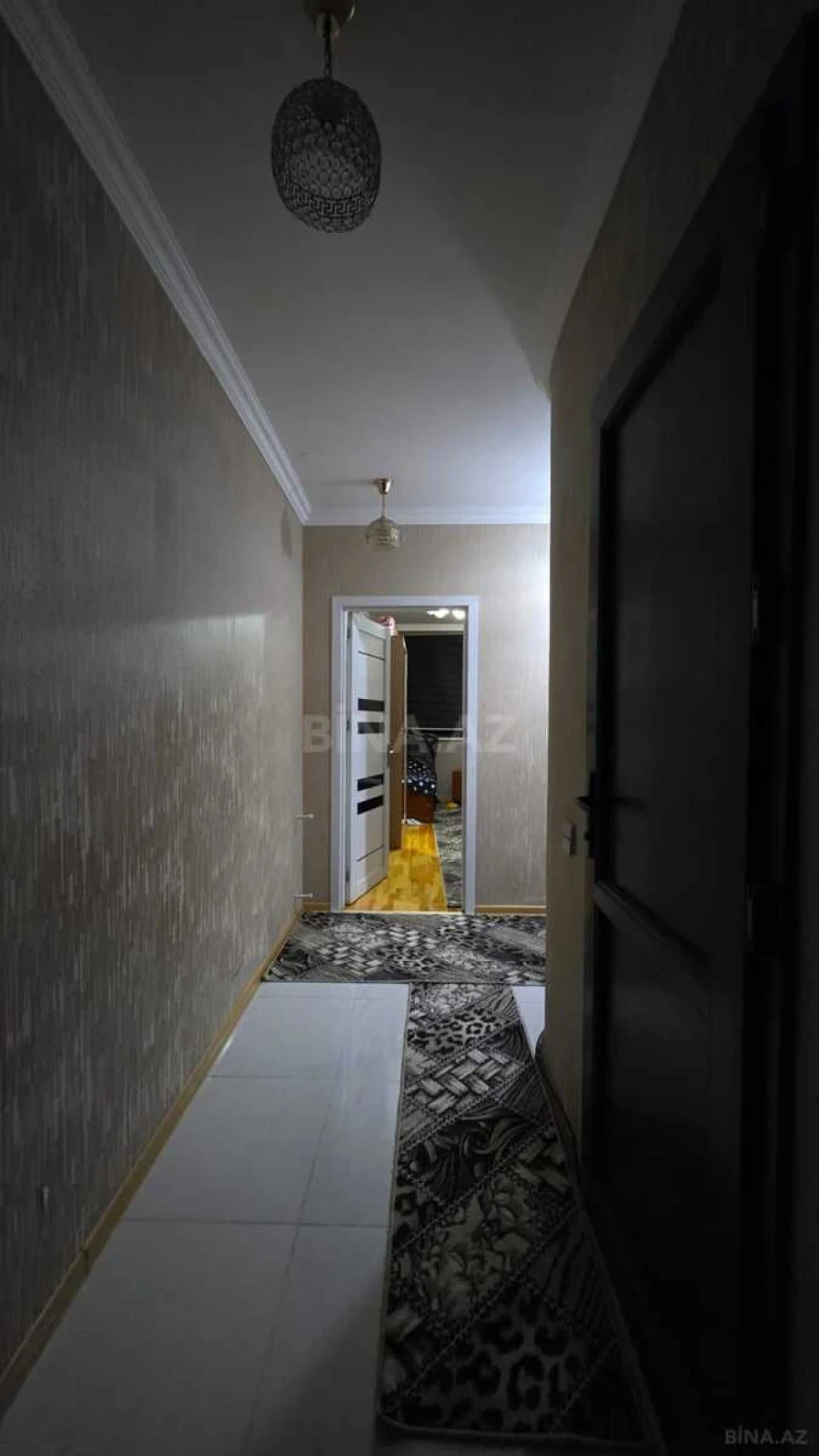 Satılır 4 otaqlı mənzil 138 m²