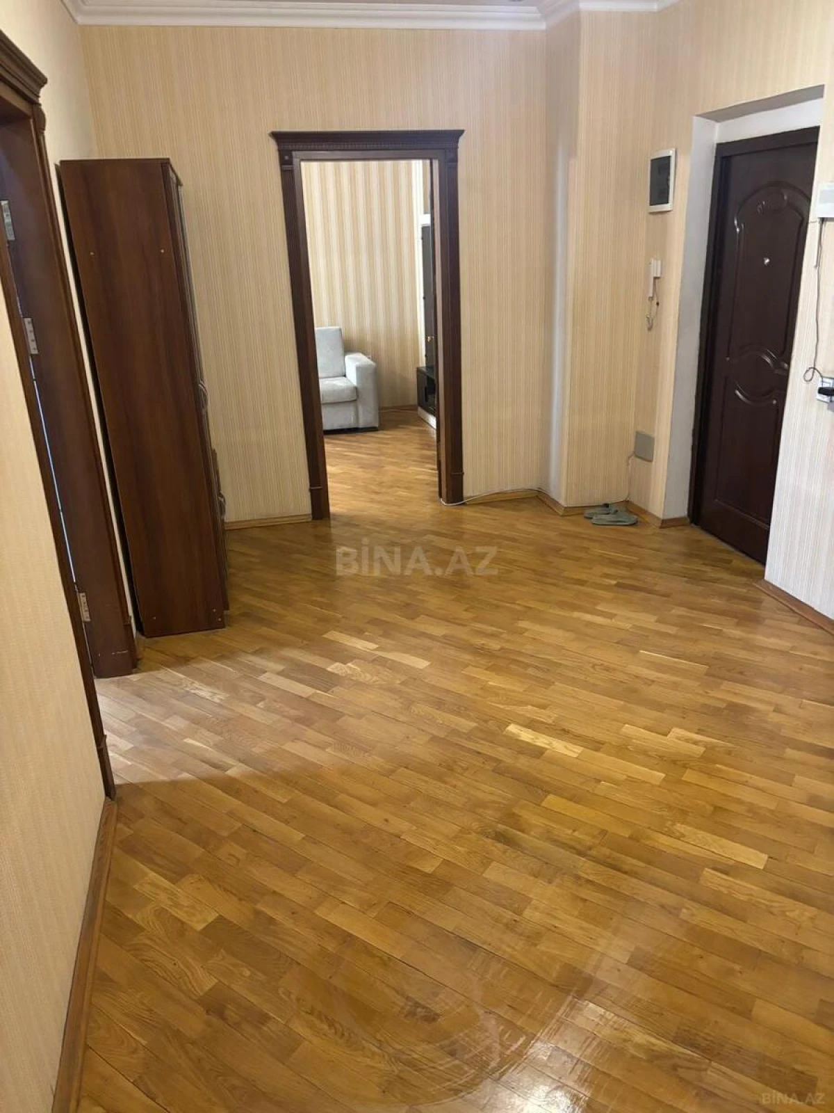 Kirayə verilir 2 otaqlı mənzil 85 m²