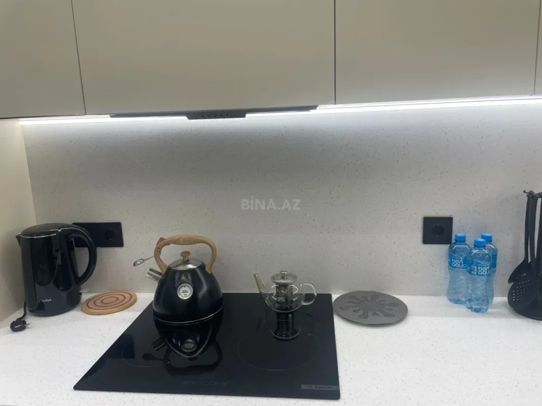 Kirayə verilir 1 otaqlı mənzil 67 m²