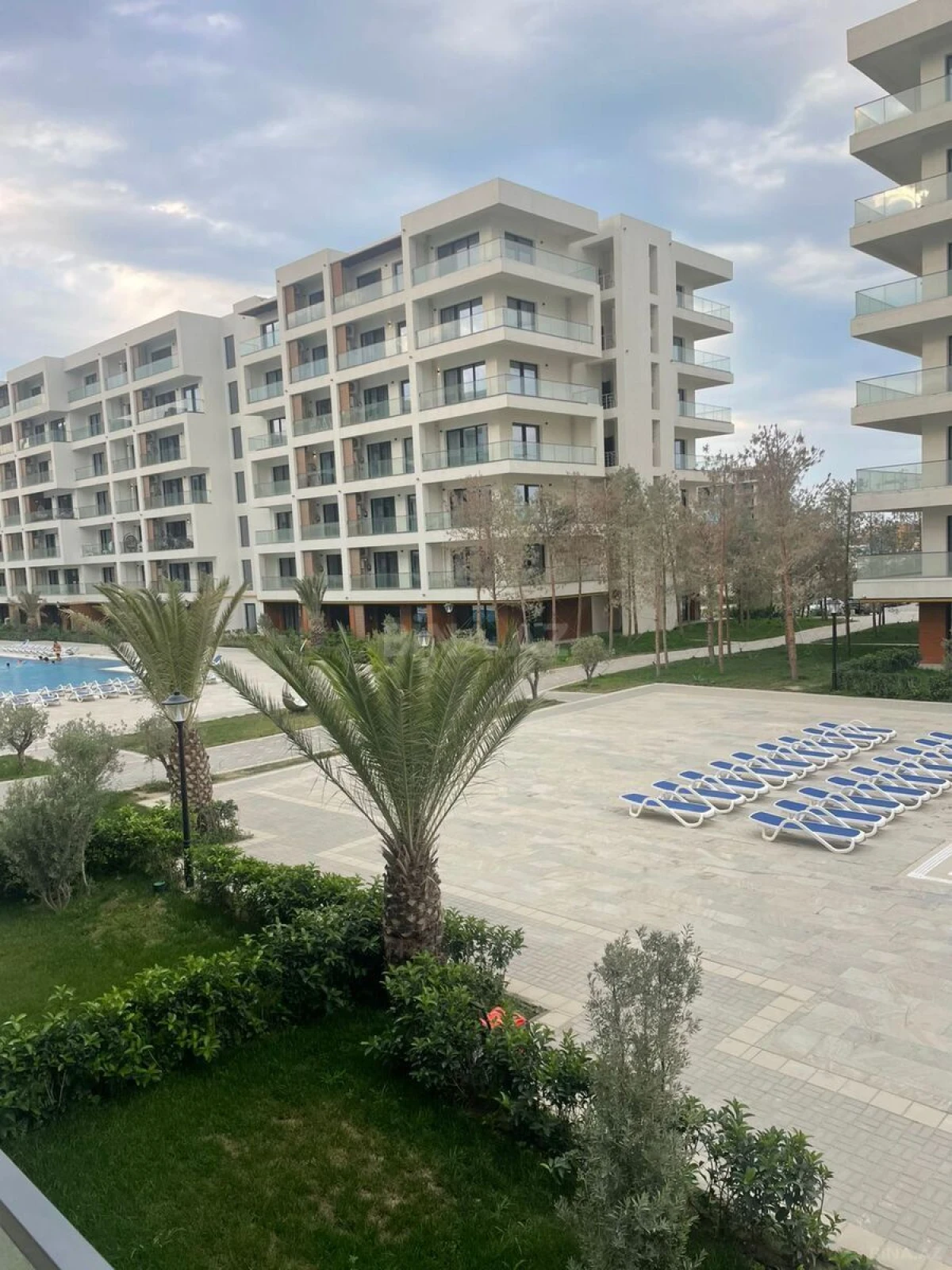 Kirayə verilir 1 otaqlı mənzil 67 m²