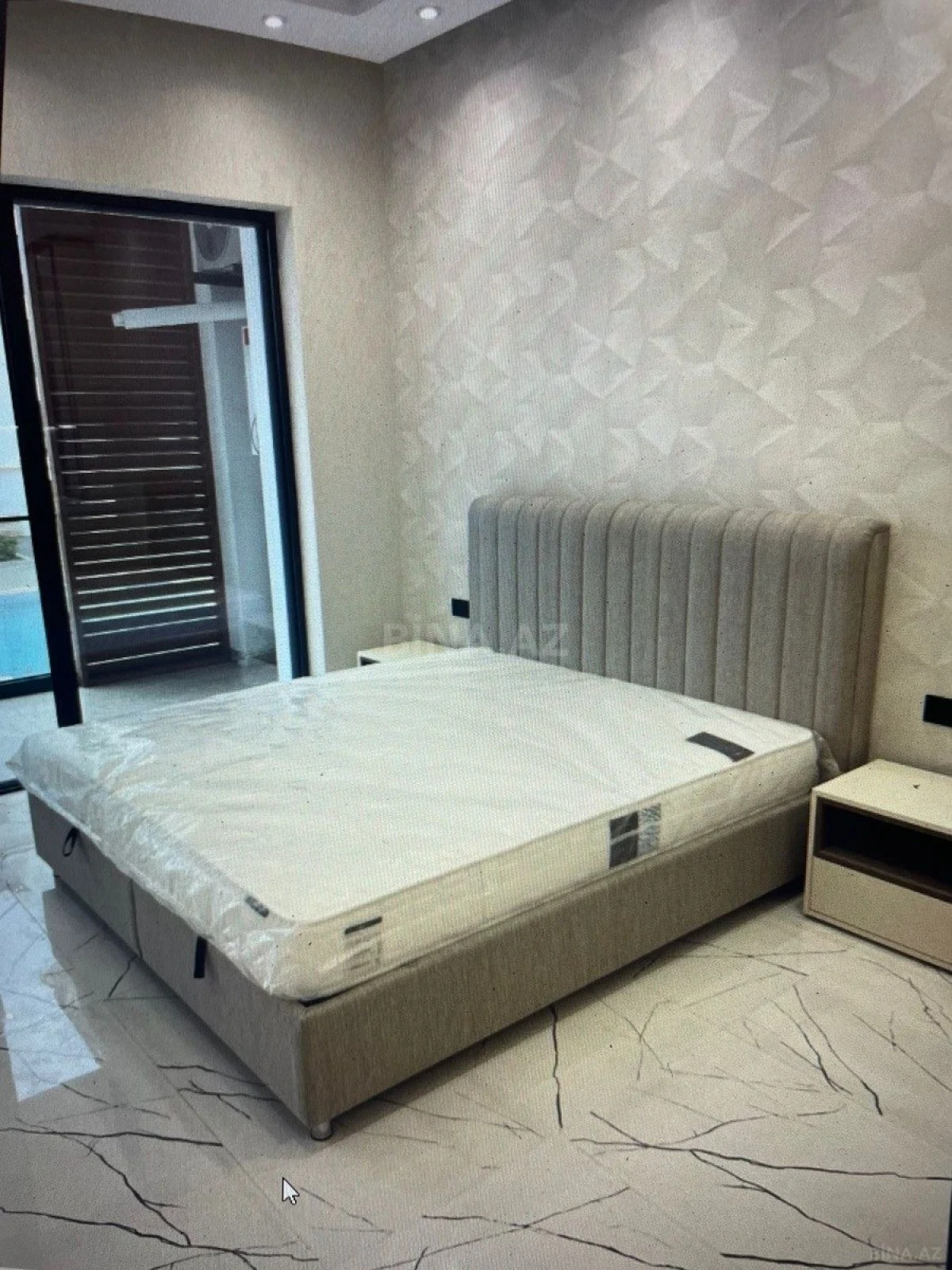 Kirayə verilir 1 otaqlı mənzil 67 m²