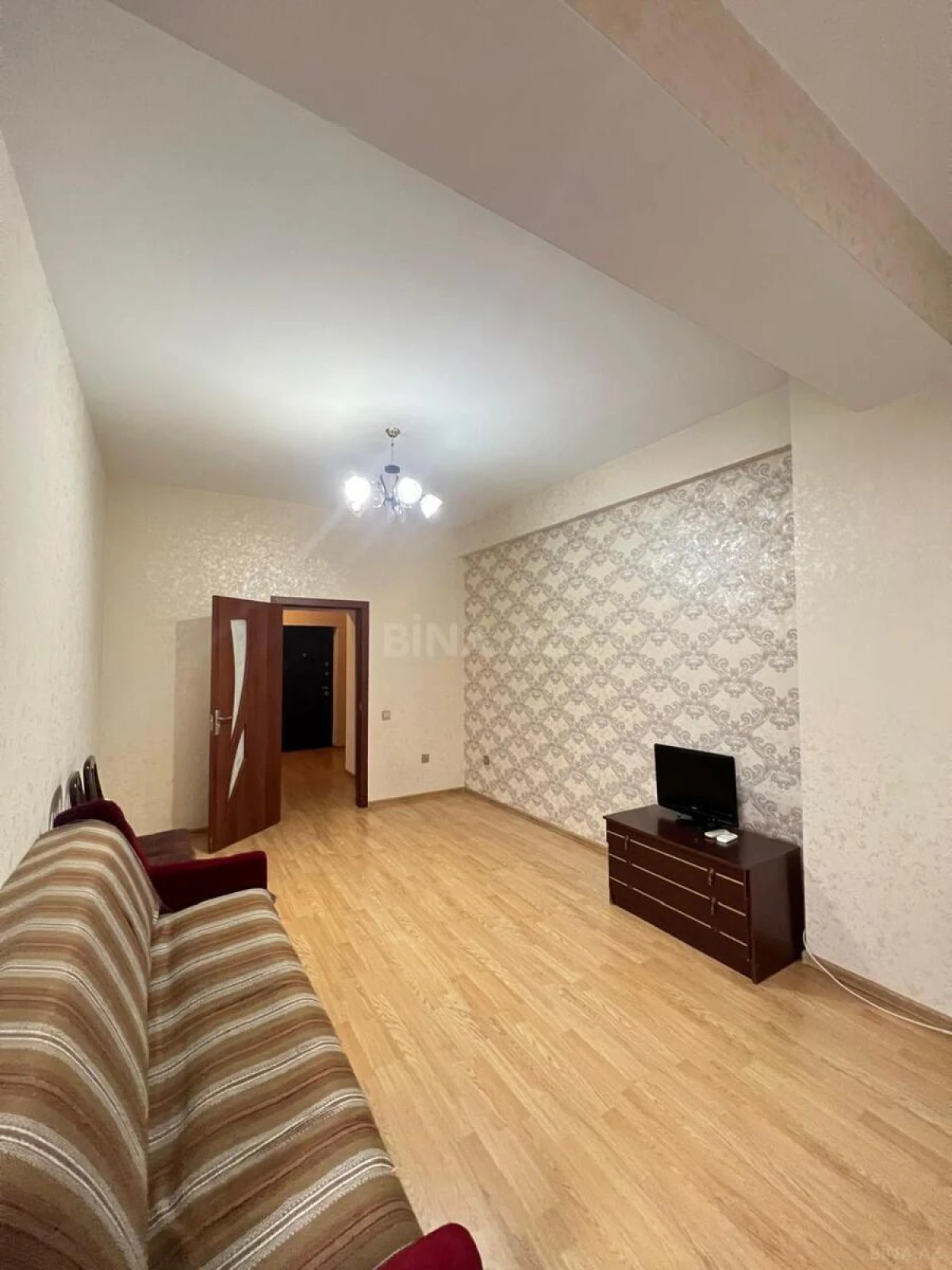 Satılır 1 otaqlı mənzil 55 m²