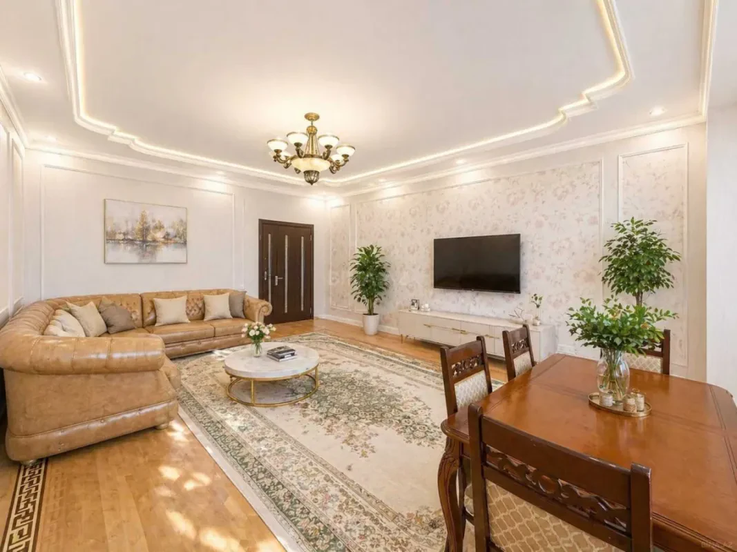 Kirayə verilir 4 otaqlı mənzil 170 m²