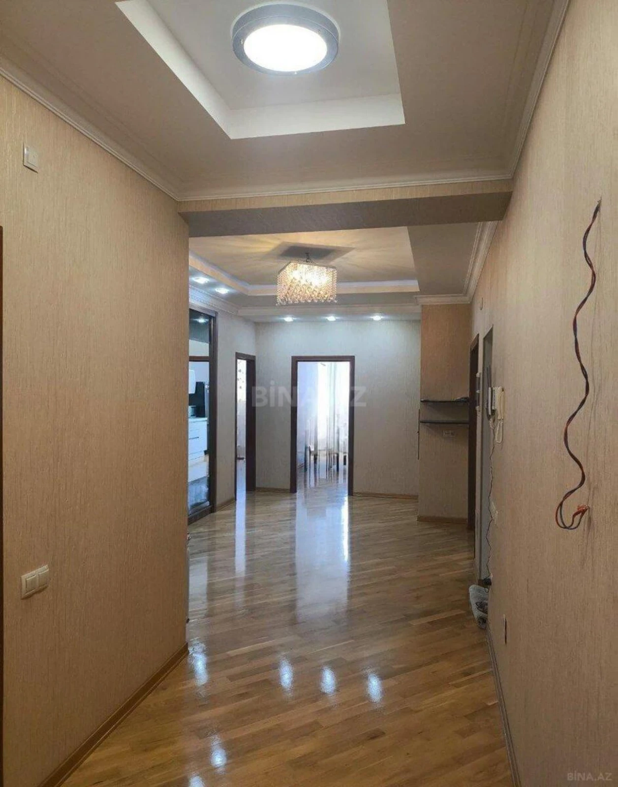 Kirayə verilir 3 otaqlı mənzil 190 m²