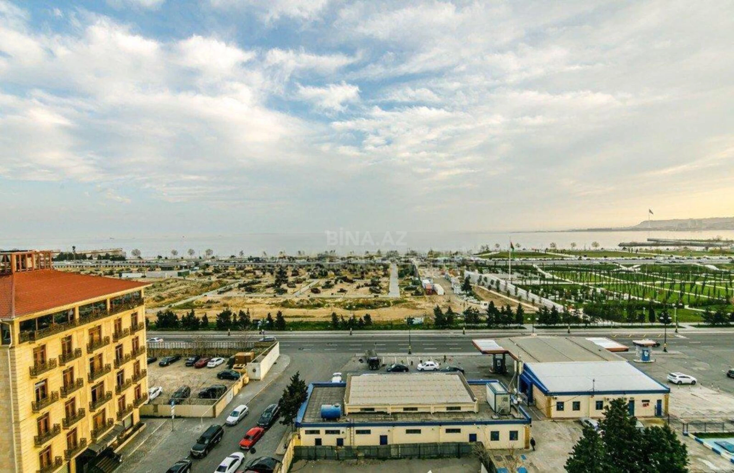 Kirayə verilir 3 otaqlı mənzil 190 m²