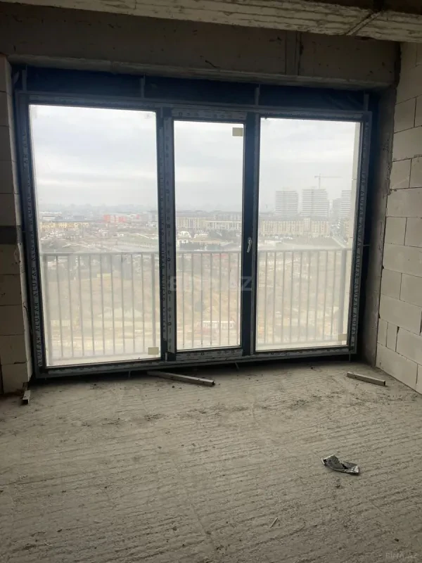 Satılır 3 otaqlı mənzil 130 m²