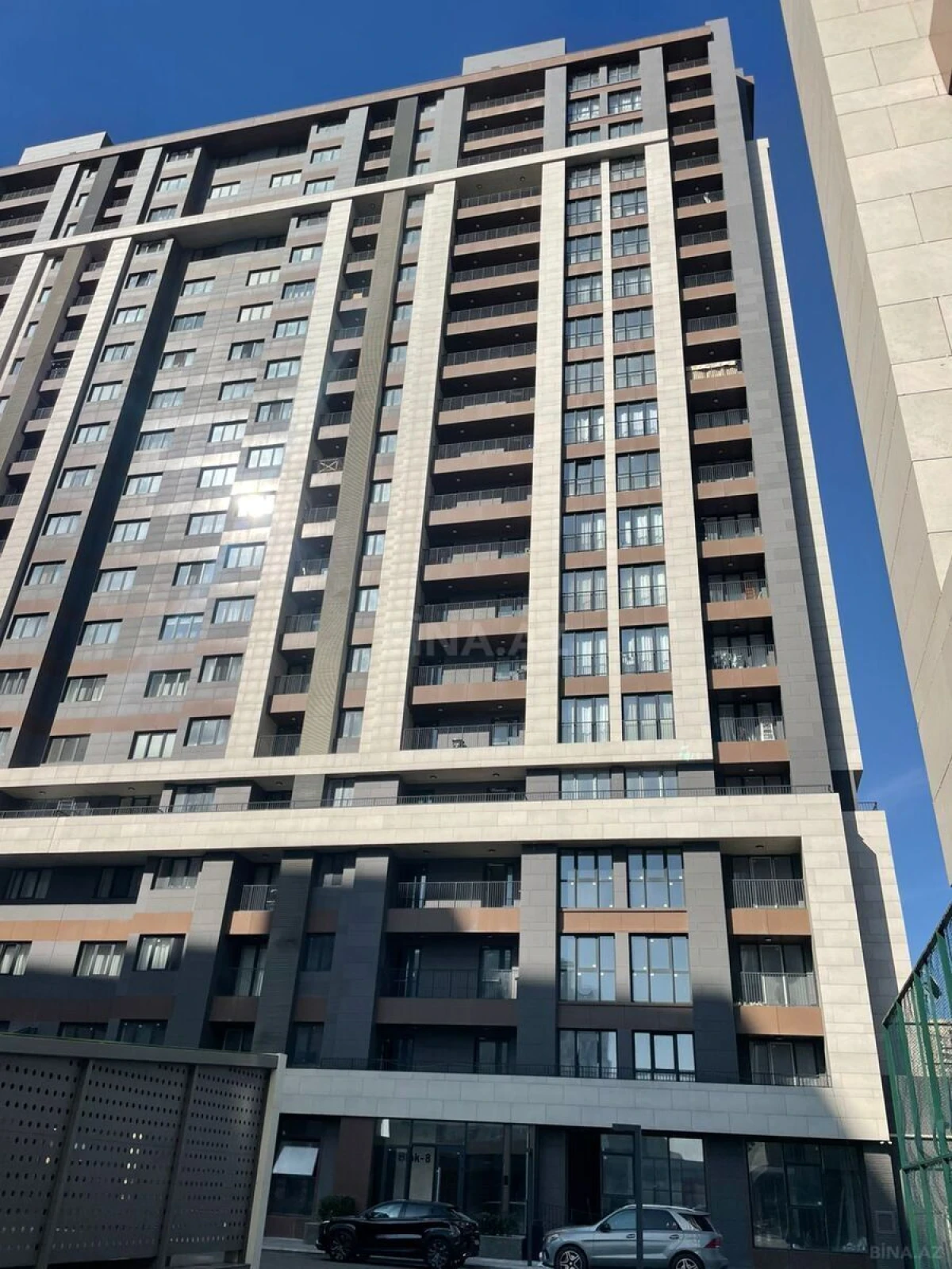 Satılır 3 otaqlı mənzil 130 m²