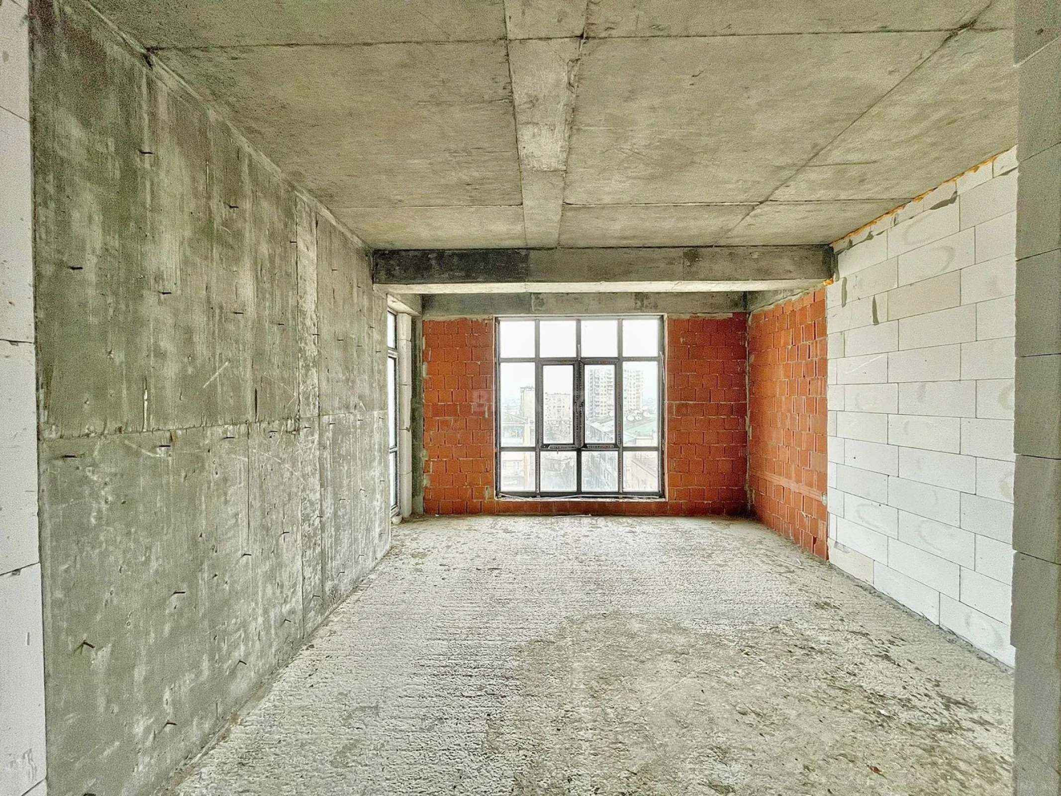 Satılır 3 otaqlı mənzil 127 m²