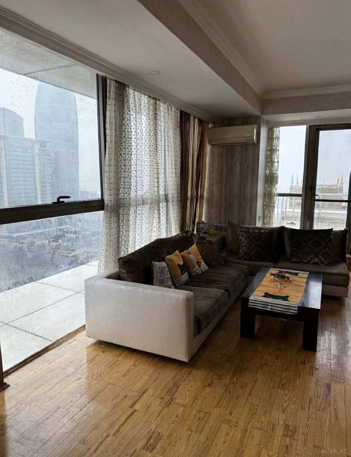 Kirayə verilir 2 otaqlı mənzil 55 m²