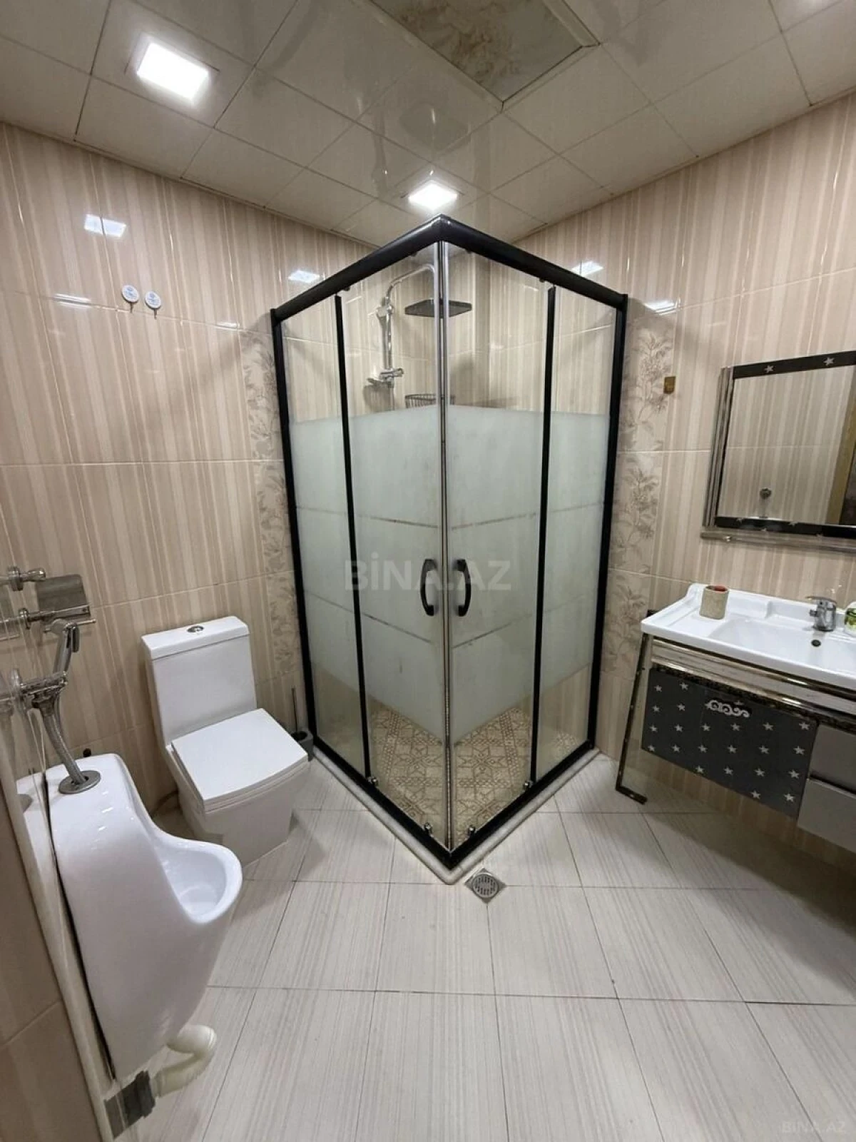 Kirayə verilir 2 otaqlı mənzil 55 m²