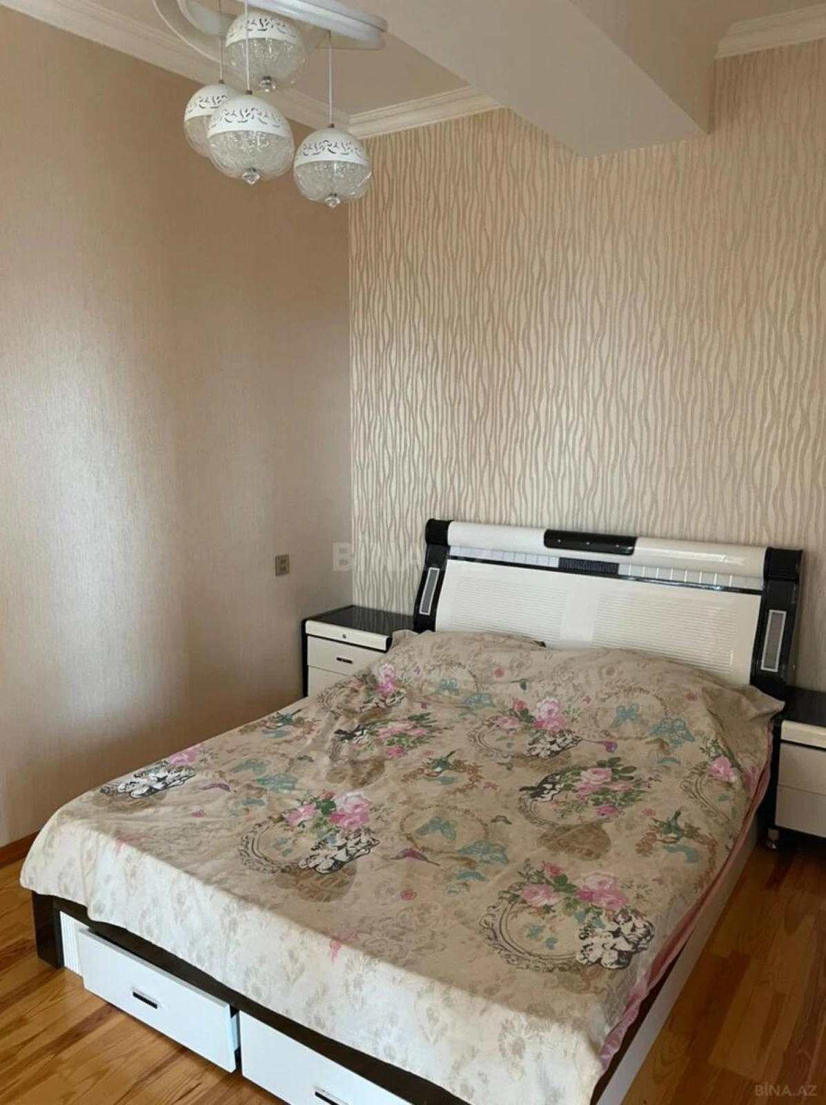 Kirayə verilir 2 otaqlı mənzil 55 m²