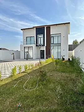 Satılır 6 otaqlı həyət evi 370 m²