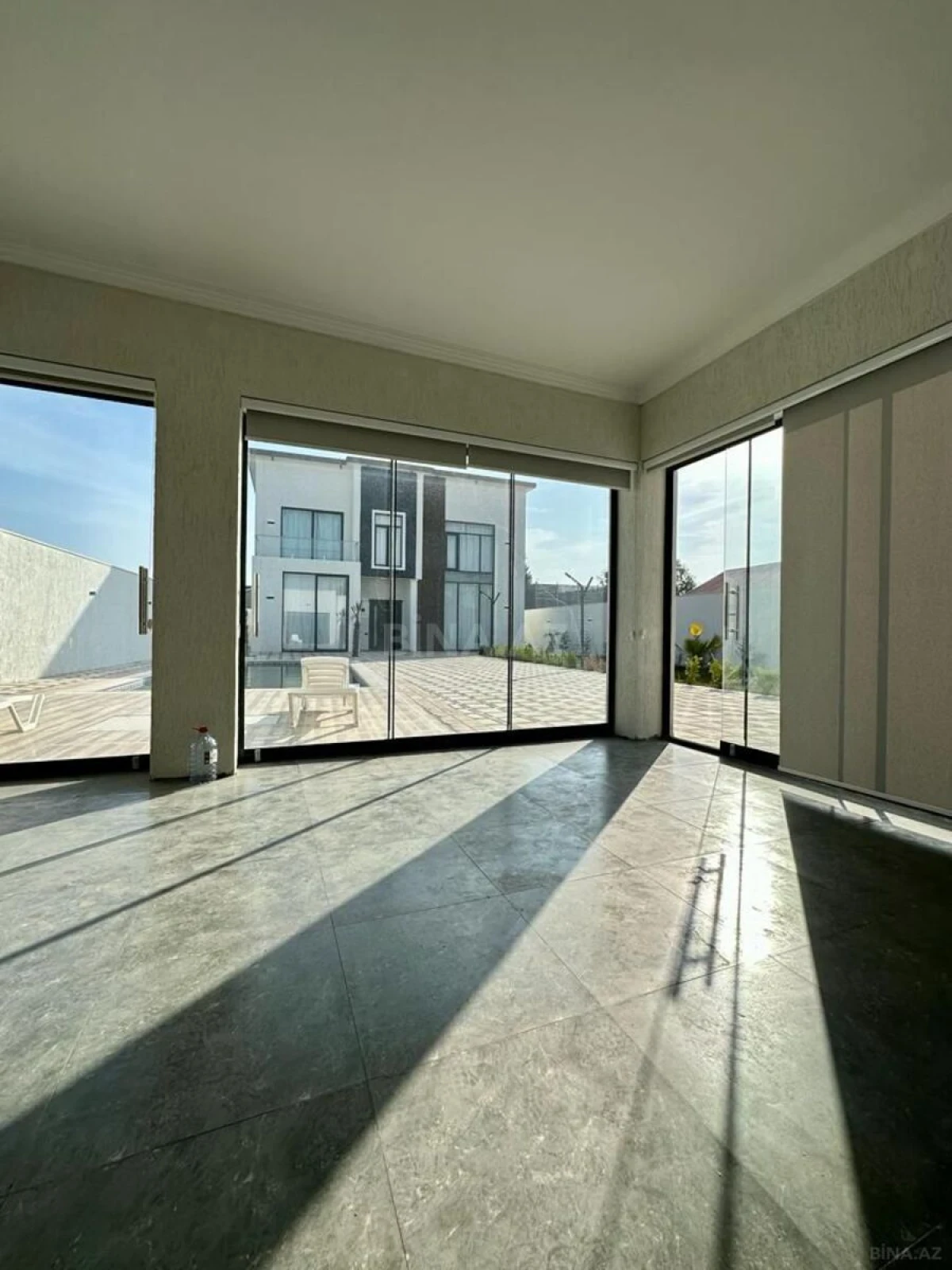 Satılır 6 otaqlı həyət evi 370 m²