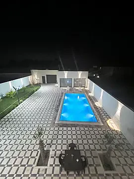 Satılır 6 otaqlı həyət evi 370 m²