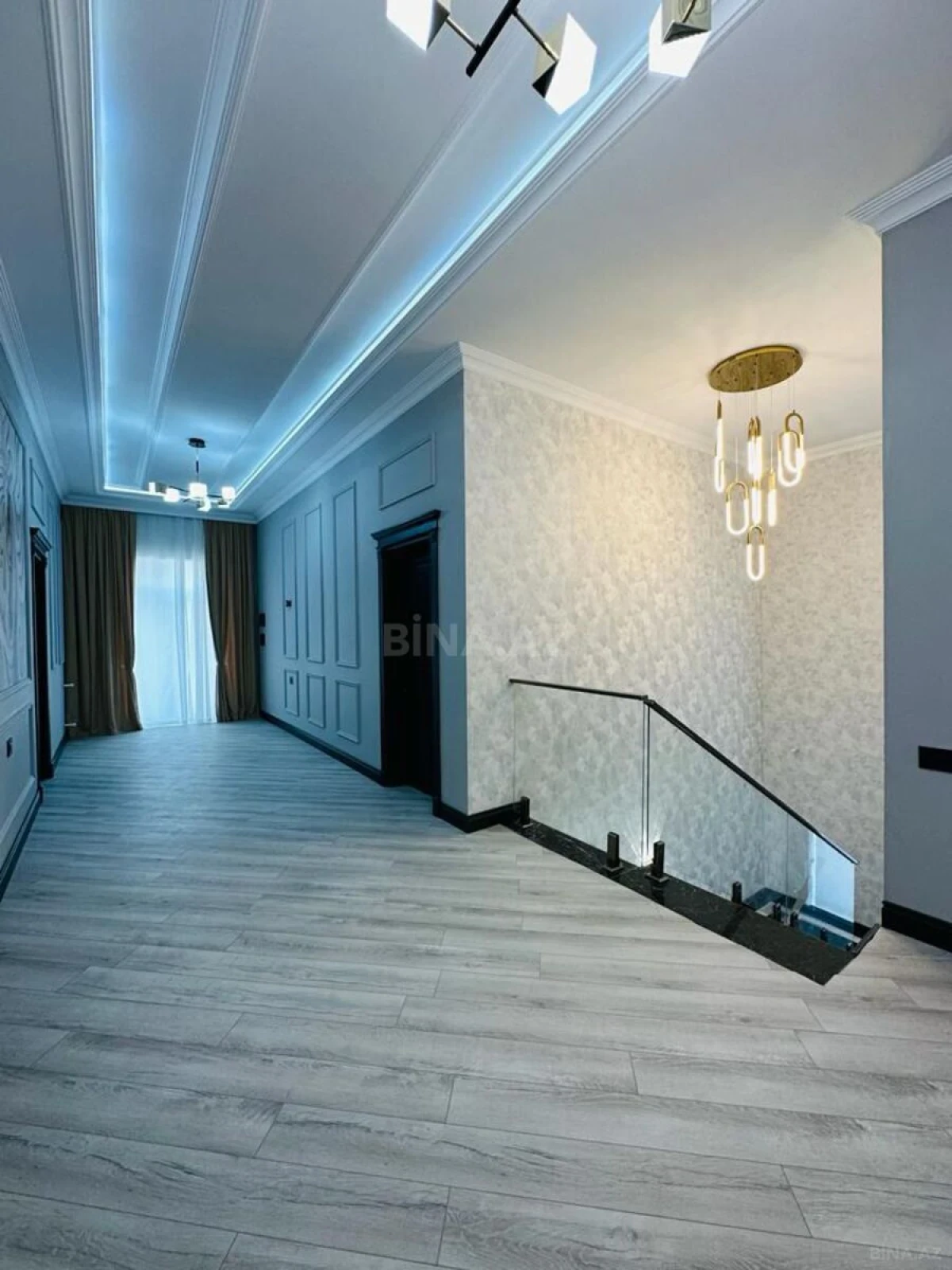 Satılır 6 otaqlı həyət evi 370 m²