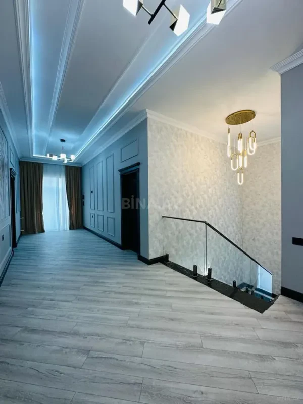 Satılır 6 otaqlı həyət evi 370 m²