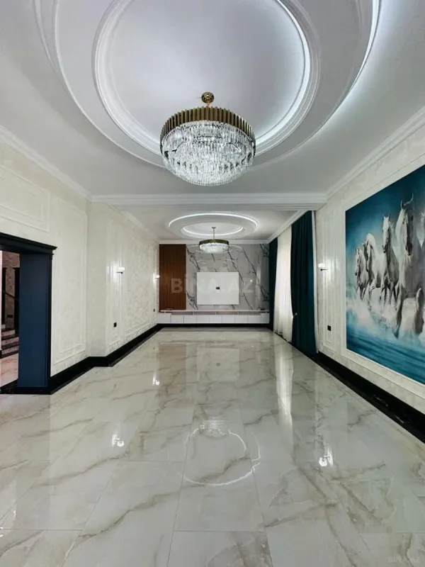 Satılır 6 otaqlı həyət evi 370 m²