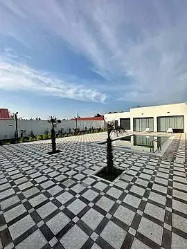 Satılır 6 otaqlı həyət evi 370 m²
