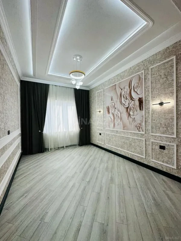 Satılır 6 otaqlı həyət evi 370 m²