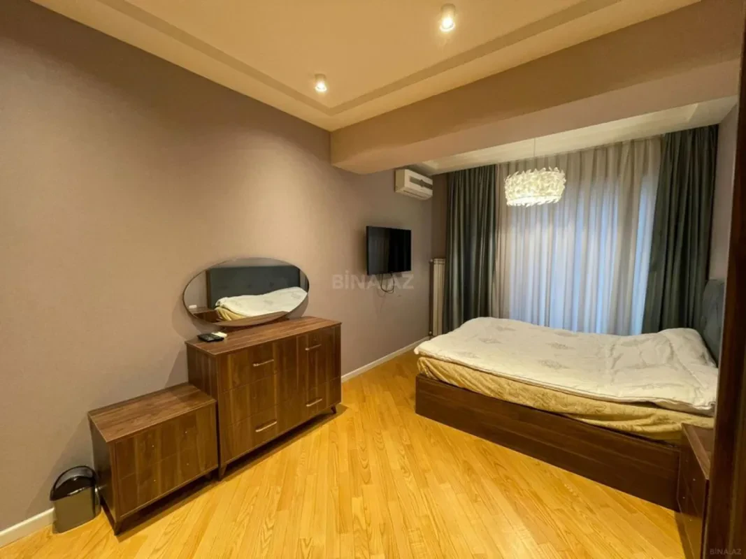 Kirayə verilir 2 otaqlı mənzil 87 m²