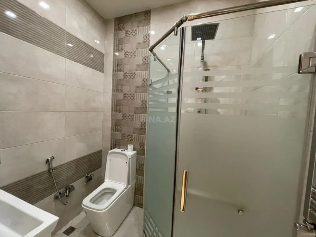 Kirayə verilir 2 otaqlı mənzil 87 m²