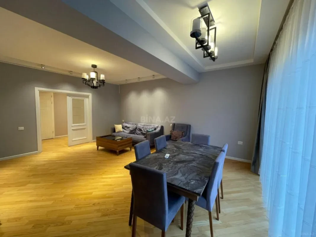 Kirayə verilir 2 otaqlı mənzil 87 m²