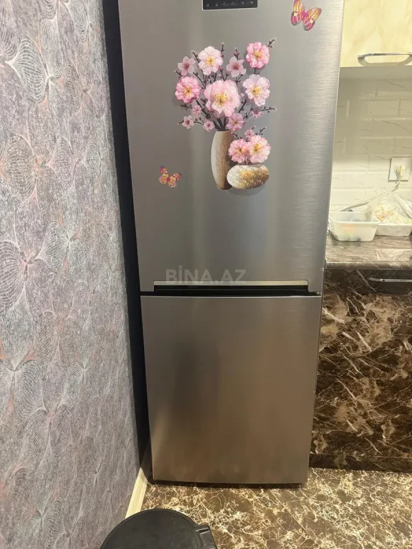 Kirayə verilir 2 otaqlı mənzil 65 m²