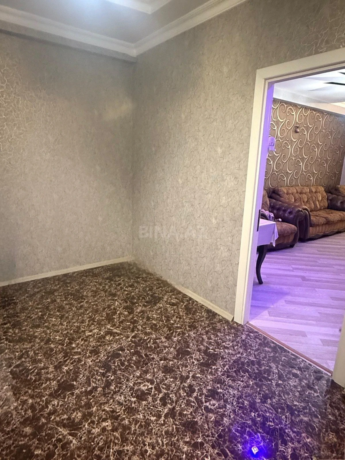 Kirayə verilir 2 otaqlı mənzil 65 m²