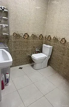 Kirayə verilir 2 otaqlı mənzil 65 m²