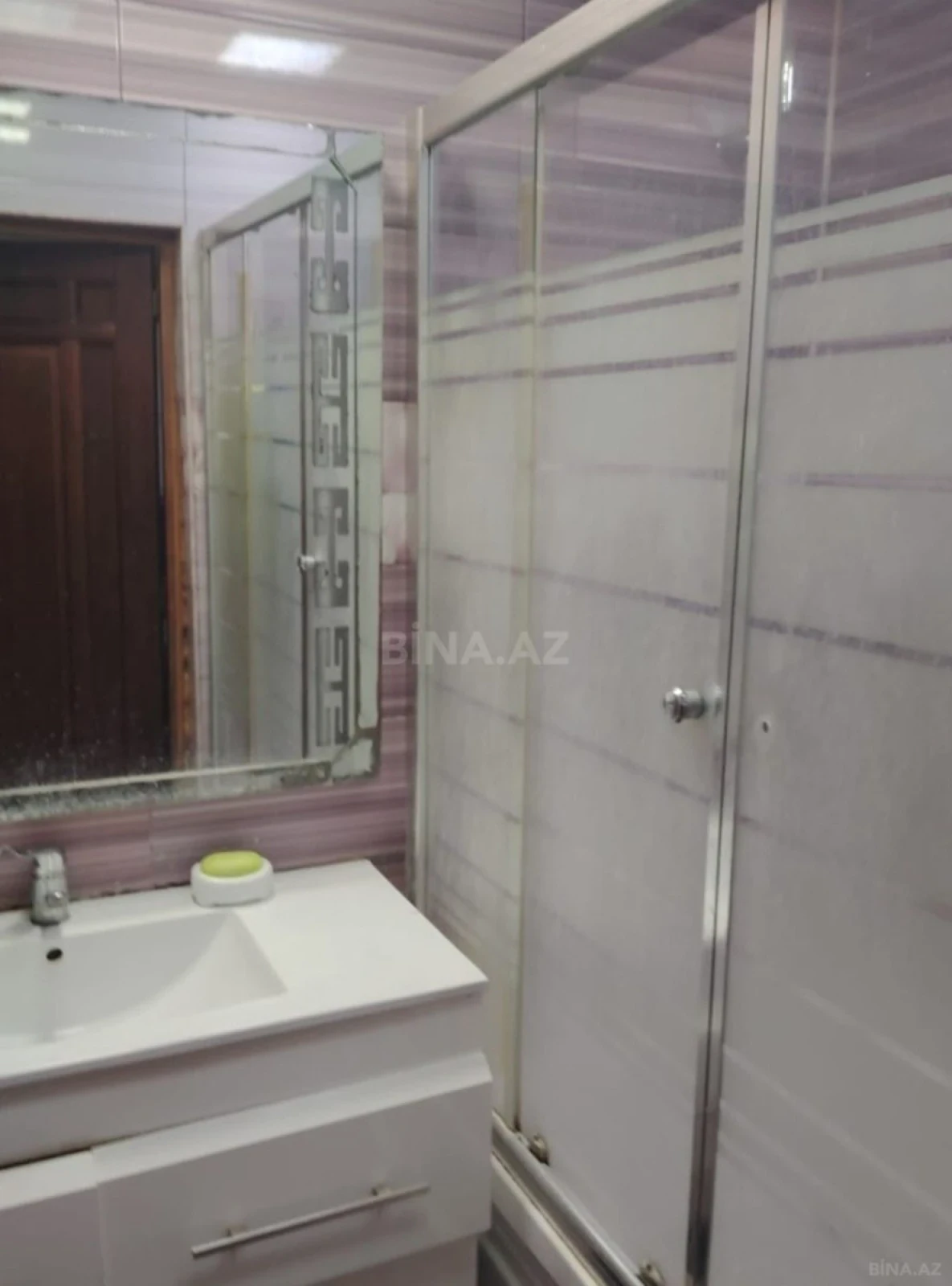 Satılır 4 otaqlı mənzil 121 m²