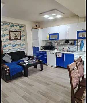 Satılır 4 otaqlı mənzil 121 m²