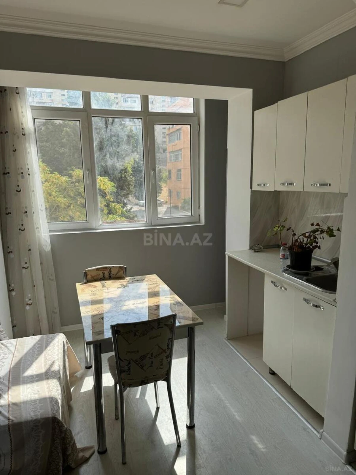 Kirayə verilir 2 otaqlı mənzil 60 m²