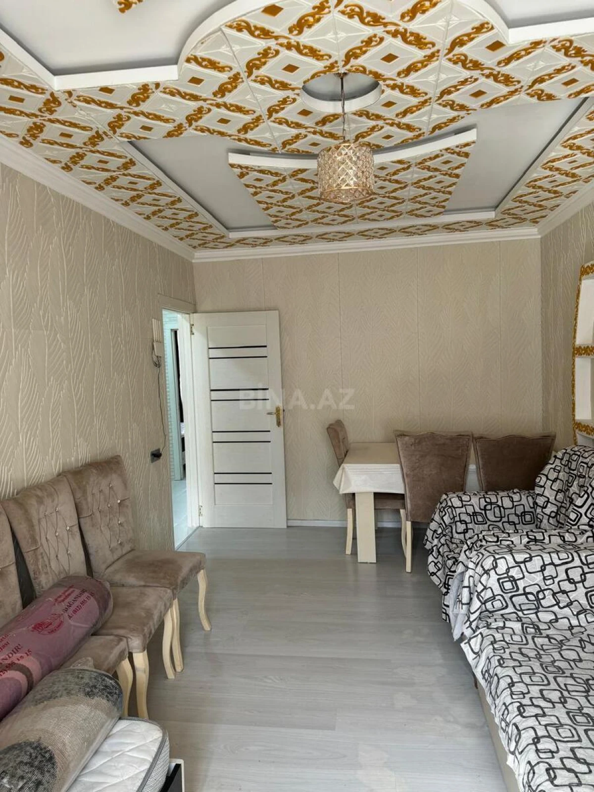 Kirayə verilir 2 otaqlı mənzil 60 m²