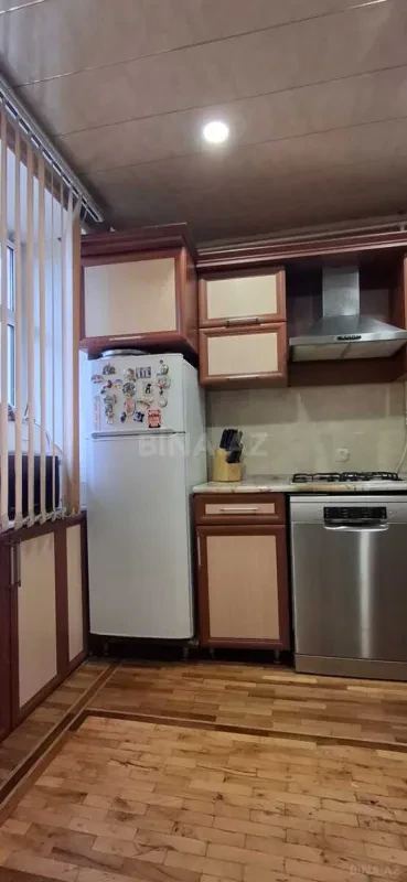 Satılır 4 otaqlı mənzil 90 m²