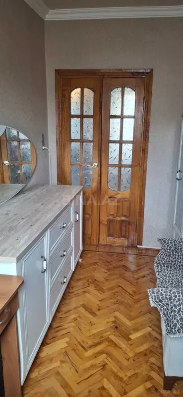 Satılır 4 otaqlı mənzil 90 m²