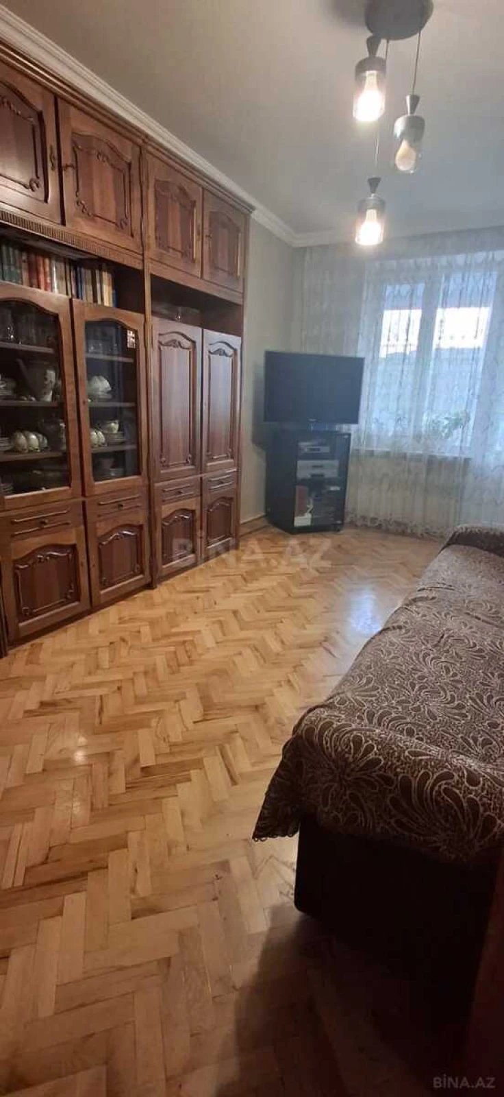 Satılır 4 otaqlı mənzil 90 m²