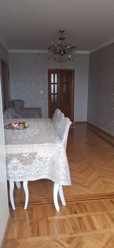 Satılır 4 otaqlı mənzil 90 m²