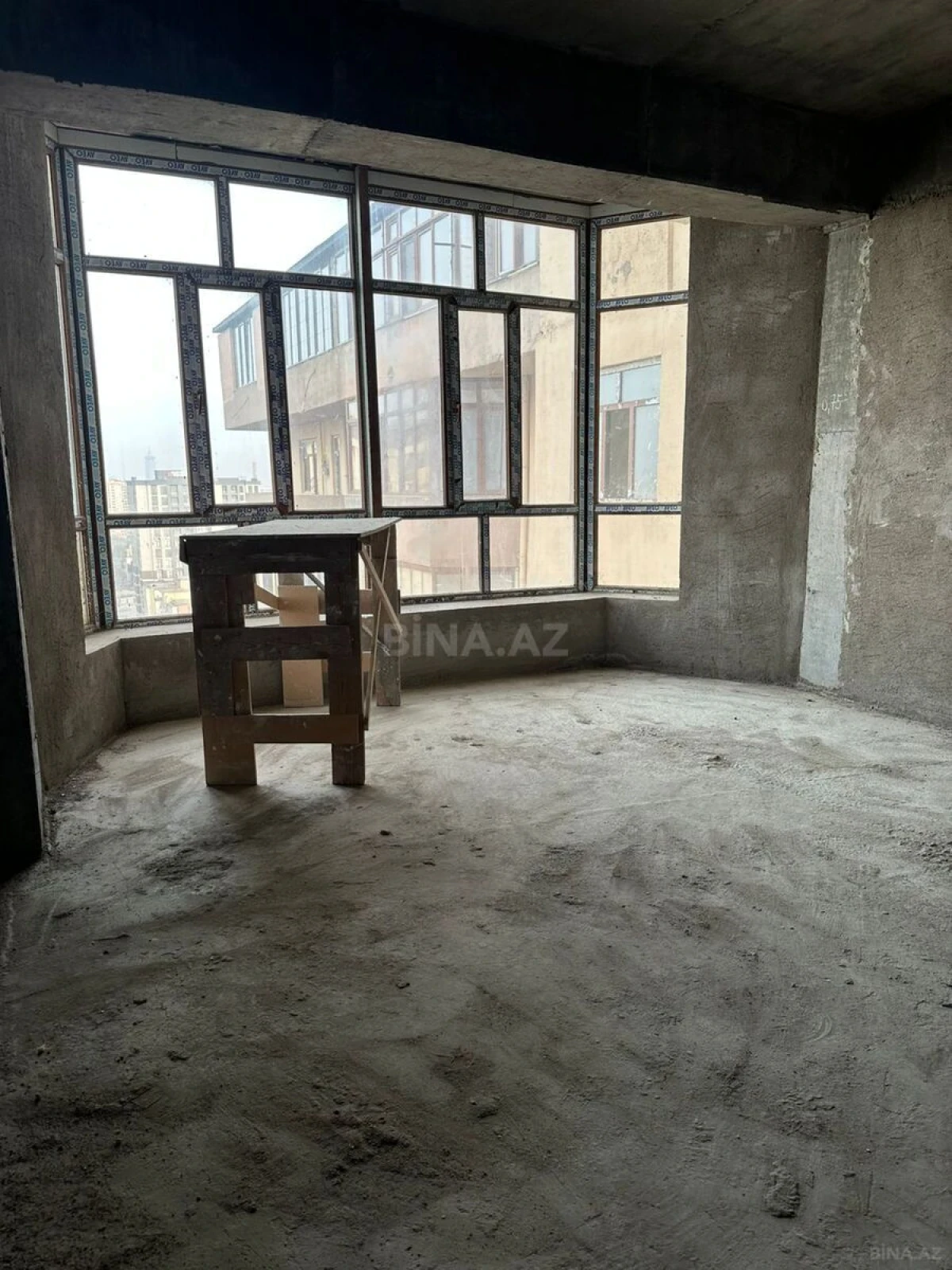 Satılır 2 otaqlı mənzil 90 m²