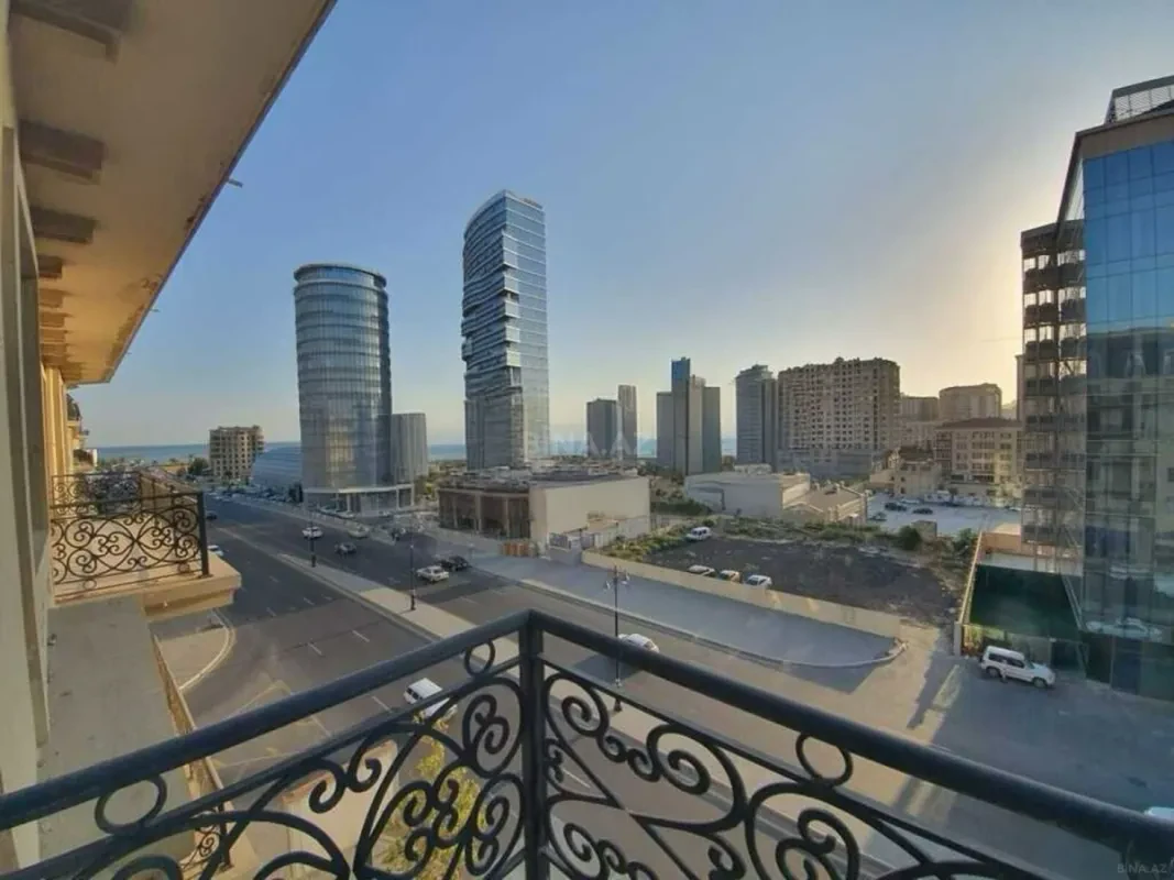 Kirayə verilir 3 otaqlı mənzil 130 m²