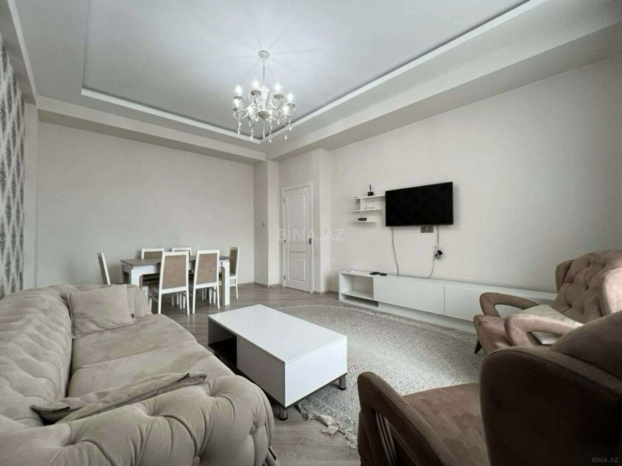 Kirayə verilir 3 otaqlı mənzil 130 m²