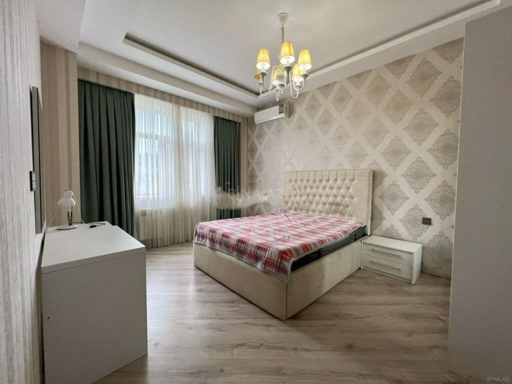 Kirayə verilir 3 otaqlı mənzil 130 m²
