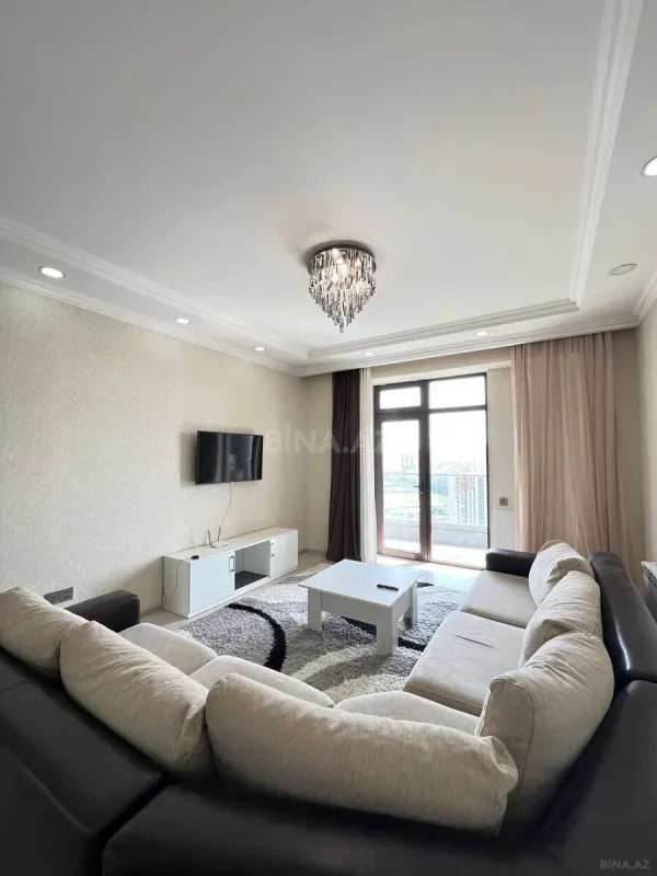 Kirayə verilir 2 otaqlı mənzil 66 m²