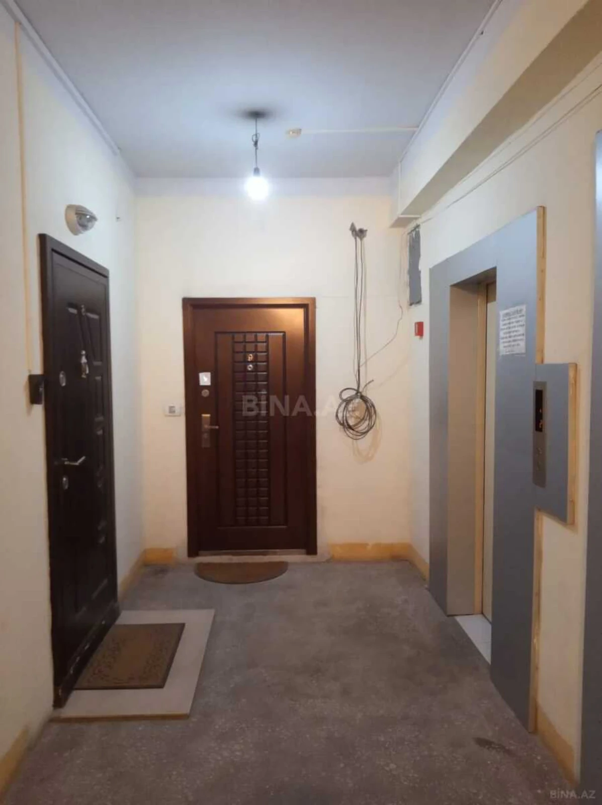 Satılır 2 otaqlı mənzil 74 m²